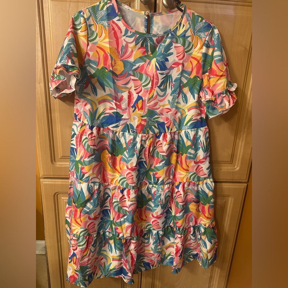 NEW! Floral smock dress